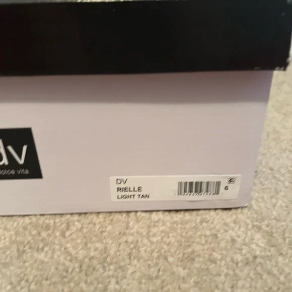 DV by Dolce Vita Beige Ankle Booties - Picture 3 of 9